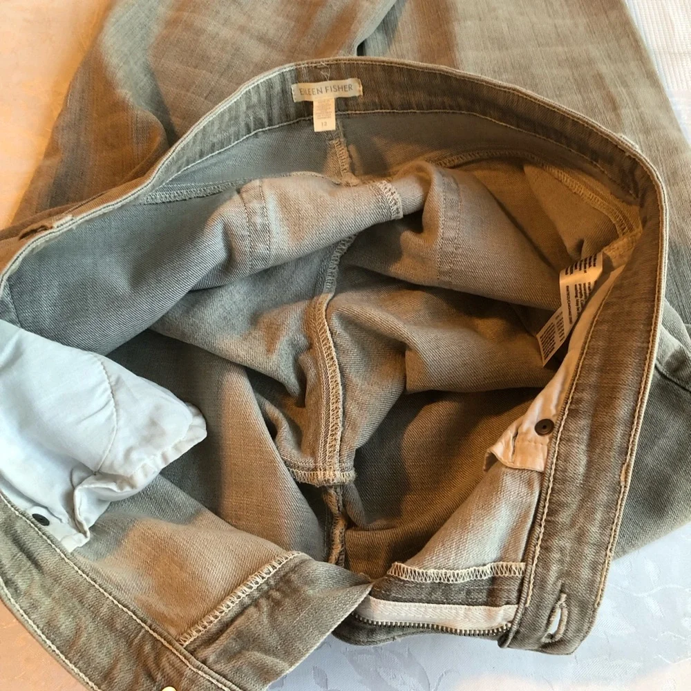 Eileen Fisher High-Waisted Gray Cropped Folded Denim Jeans Pants Women’s 12